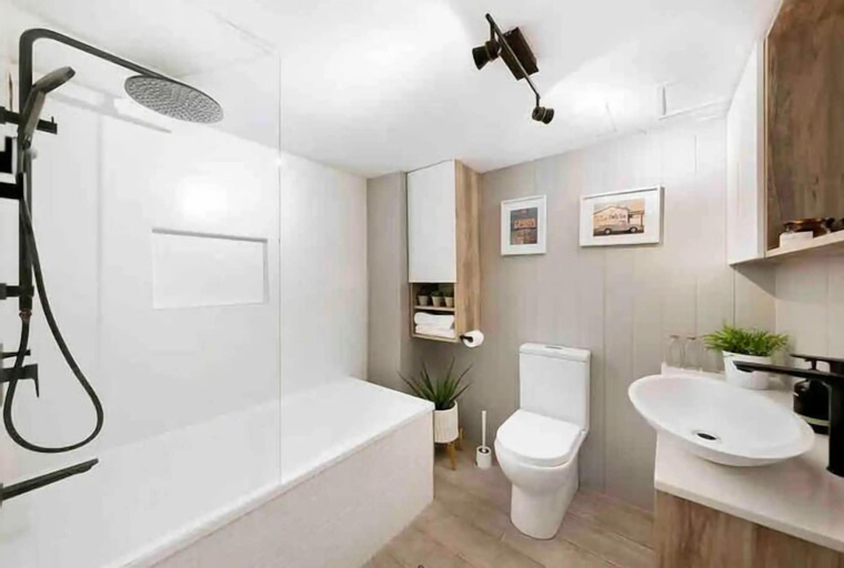 Bedroom 3, Copacabana Holiday Apartments, Gold Coast