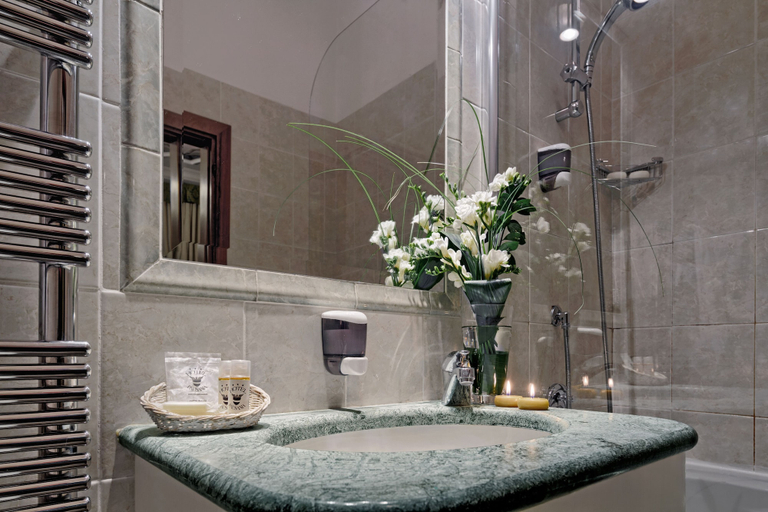 Bathroom 4, Hotel Pausania, Venezia