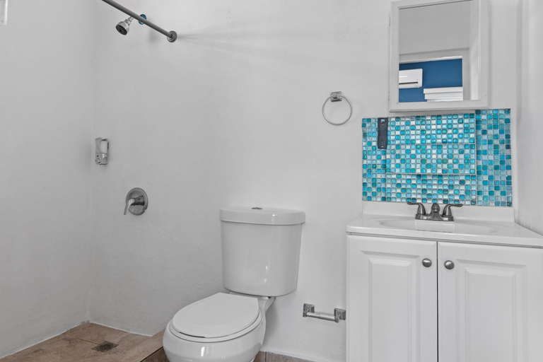 Bathroom, Otium Rentals Beachfront Rental for Families