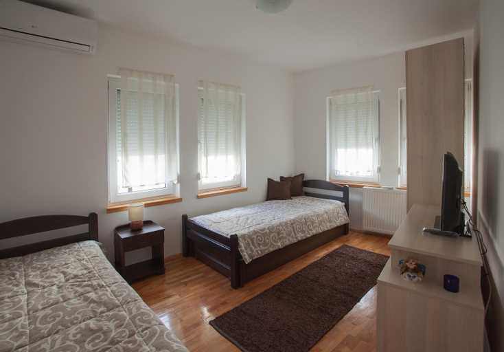 Bedroom 2, Guesthouse Rota, Herzegovina-Neretva