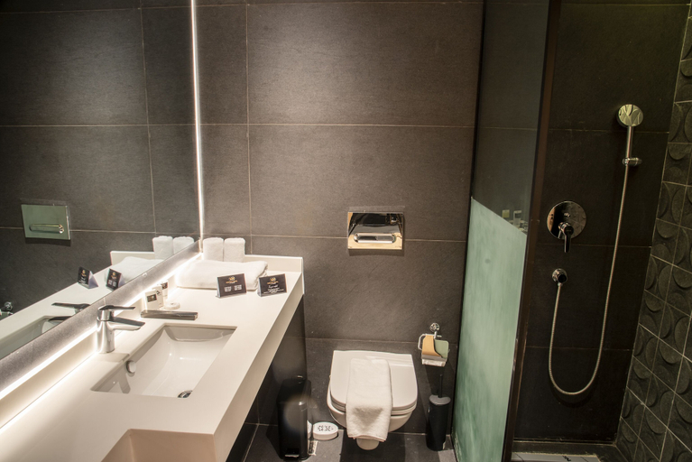 Bathroom 4, Vertigo Hotel, Eti-Osa