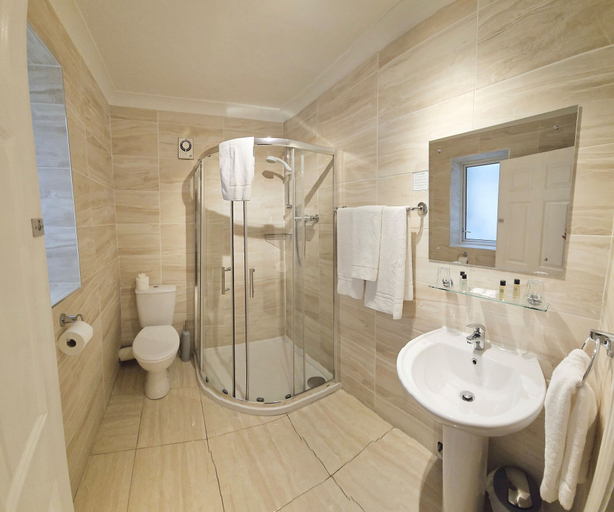 Bathroom 4, Waterloo Lodge, Dublin