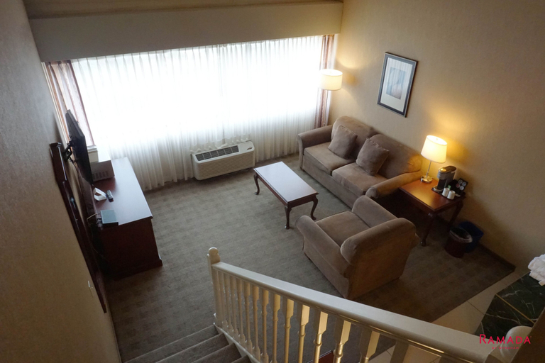 Bedroom 2, Ramada Hotel & Conference Center by Wyndham Kelowna, Central Okanagan