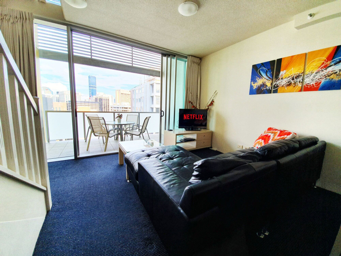 Others 5, CITY PENTHOUSE +Views+Wine+Pool+Gym+Netflix, Spring Hill