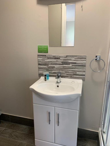 Bathroom 3, The Greenwich Rooms - Burger & Bird Bar & Restaurant, East Sussex