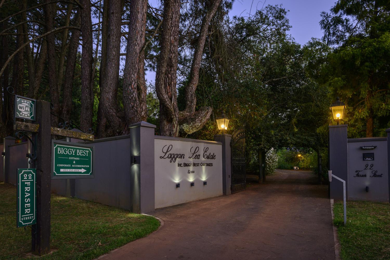 Entrance 5, Biggy Best Cottages, Umgungundlovu