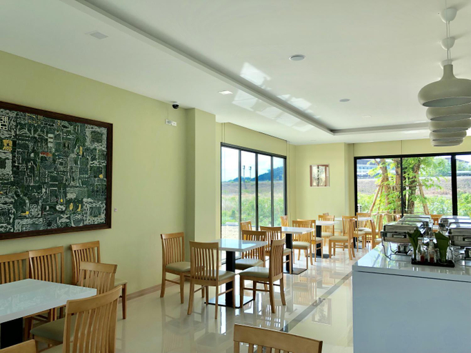 Food & Drinks 5, Porestva Hotel, Si Racha
