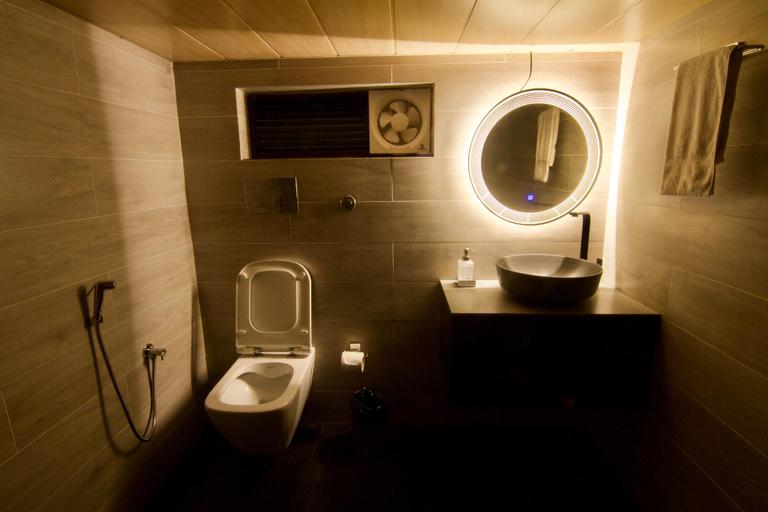 Bathroom 3, Samskara & Samsara, Garhwal