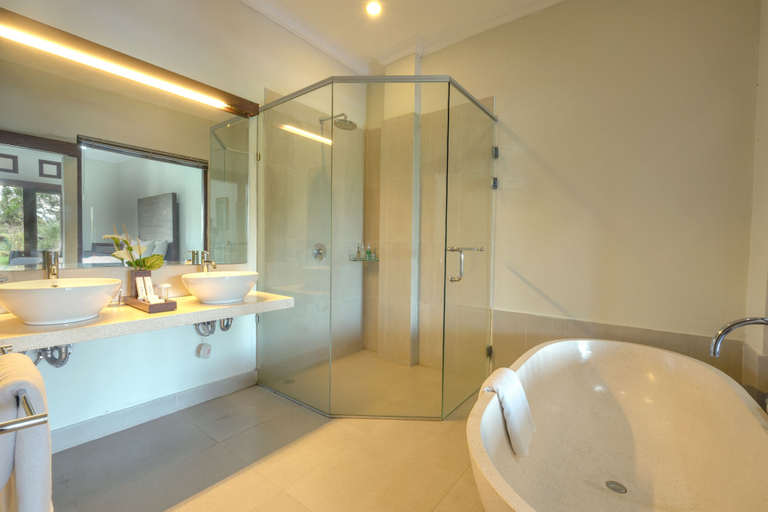 Bathroom 5, Artini Bisma Ubud Hotel, Gianyar