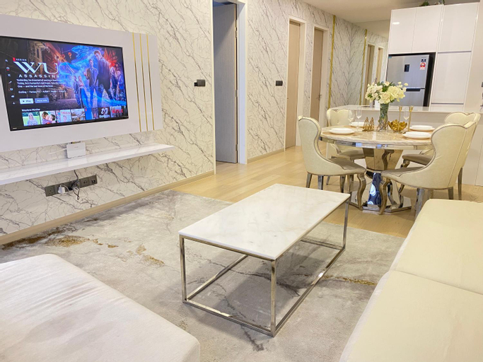 Dining Room 10