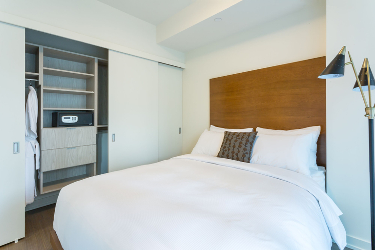 Bedroom 2, reStays Ottawa, Ottawa
