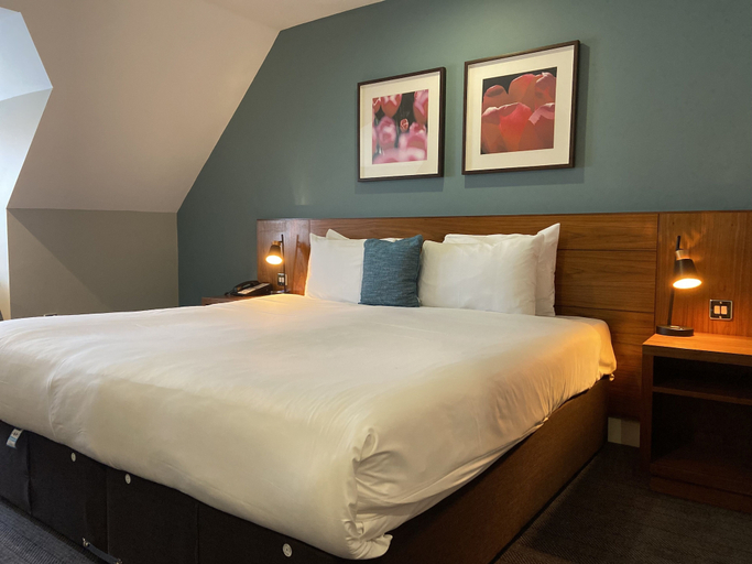 Bedroom 3, Best Western Ship Hotel, Surrey