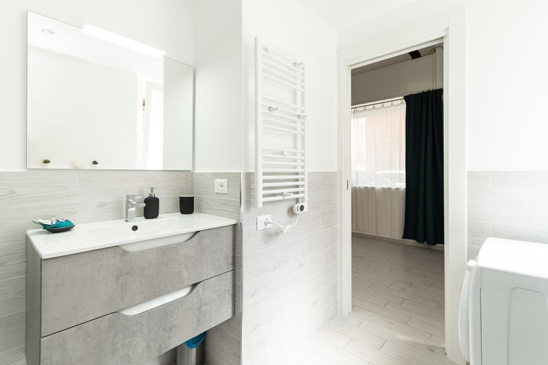 Bathroom 9