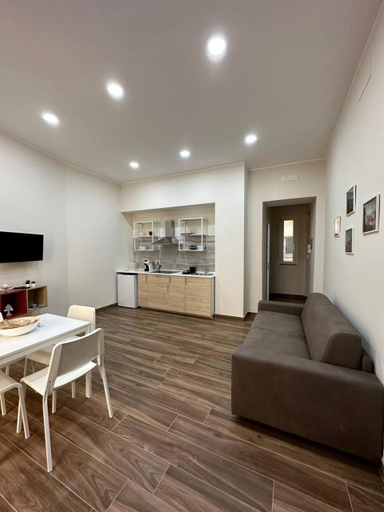 Facilities 2, Blu Holiday, Napoli