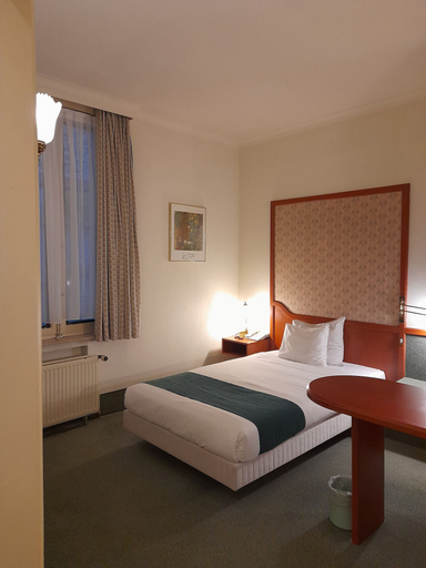 Bedroom 4, Hotel Le Dome, Bruxelles