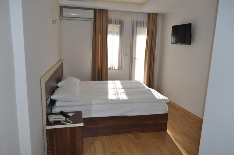 Bedroom 3, Merkez Otel, Konak
