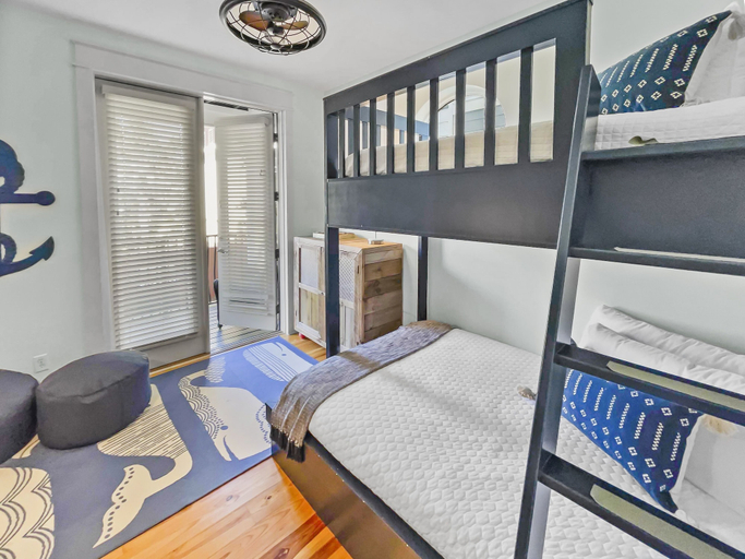 Bedroom 2, The Pool House 5 Bedroom Home by RedAwning, Walton