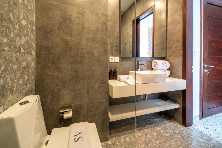 Bathroom 4, Sunny Village Berawa, Badung