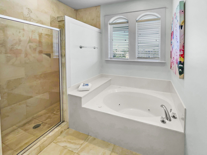 Bathroom 3, The Pool House 5 Bedroom Home by RedAwning, Walton