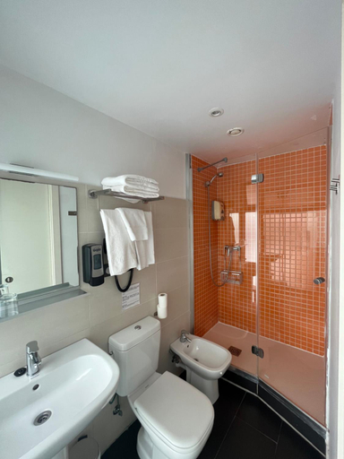 Bathroom 4, Punta Monpas, Guipúzcoa