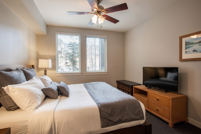 Room 4, Fraser Crossing/Founders Pointe, Condo | 2 Bedroom (Select-Rated Condo 3311), Grand