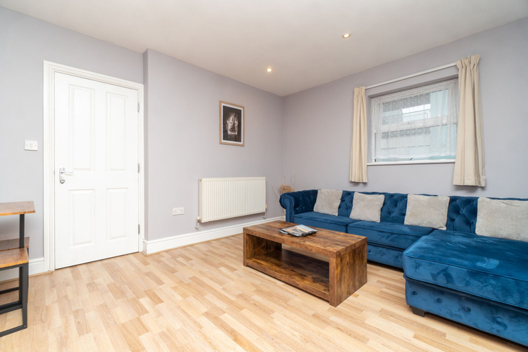 Others 5, Spacious 2 Bed Southville Flat Near Harbourside, Bristol