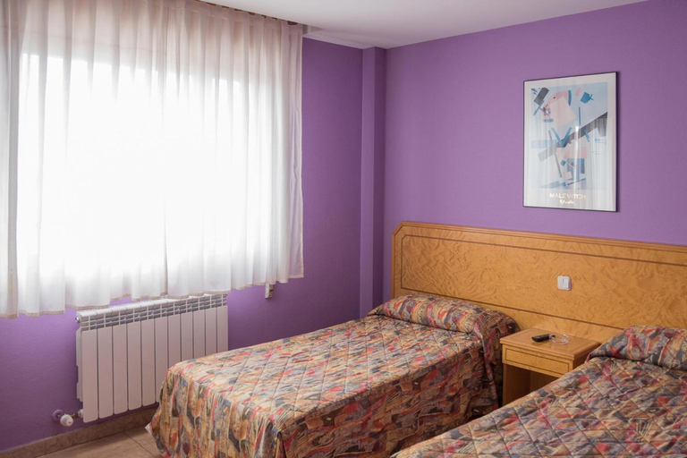 Others 2, HOSTAL DON JAVIER, Navarra