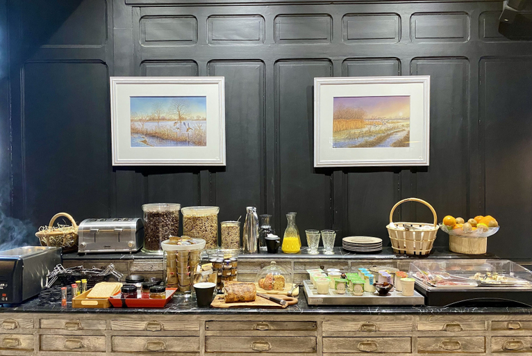 Food & Drinks 5, Hôtel de La Tour, Ain