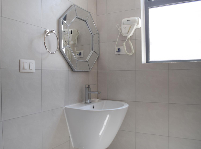 Bathroom 2, Hotel Boutique Holitel, Santiago