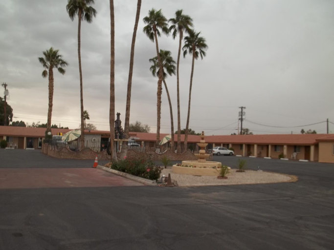Others 3, Hacienda Motel Yuma, Yuma