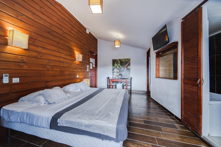 Bedroom 3, Sud Hotel, Le Tampon