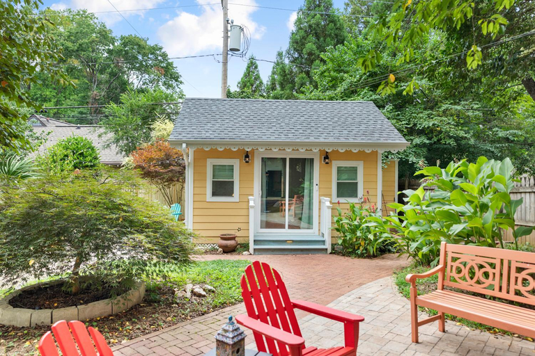 Others 2, The Cozy Yellow Cottage in Dilworth, Mecklenburg