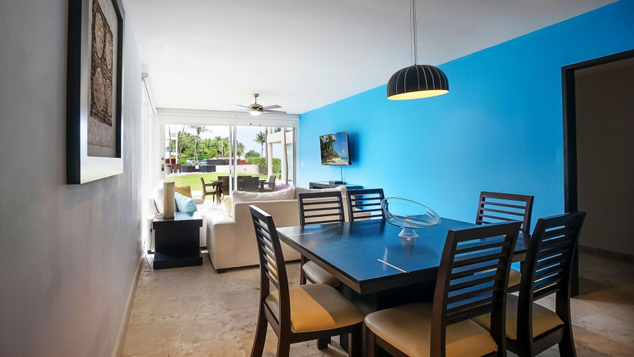 Private kitchen 3, Elements Garden House 3 2 Bedroom Condo by RedAwning, Cozumel