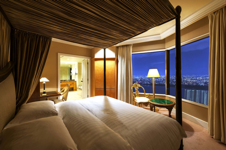 Bedroom 30