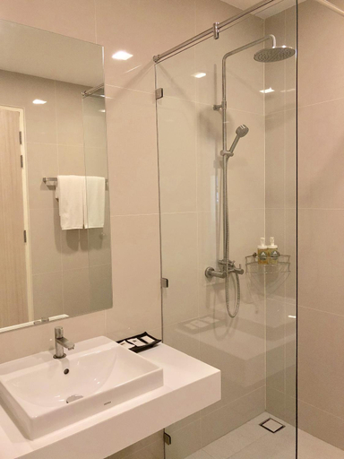 Bathroom 4, Porestva Hotel, Si Racha