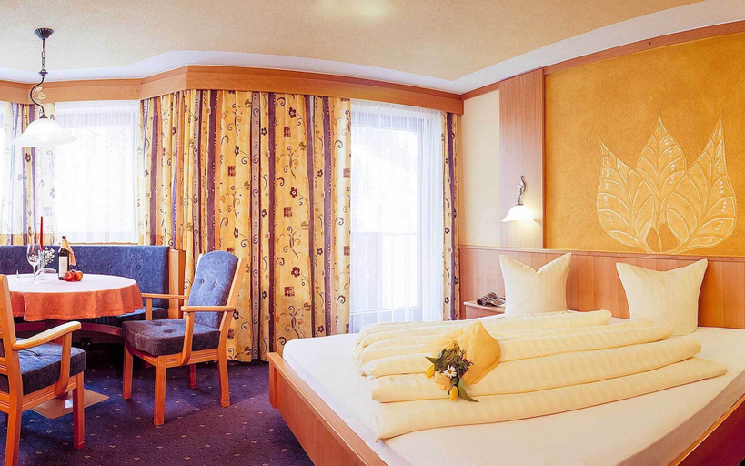 Bedroom 2, Hotel Gundolf, Imst