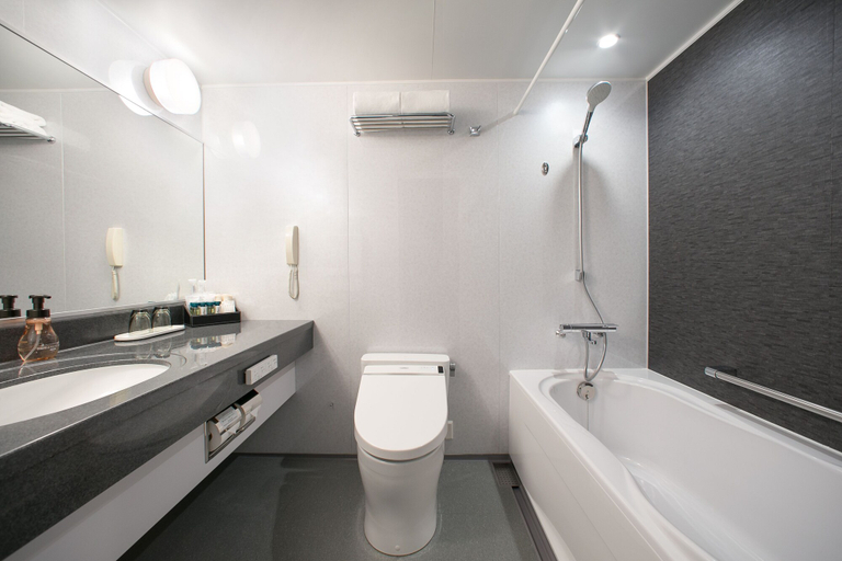 Bathroom 5, Hotel New Nagasaki, Nagasaki