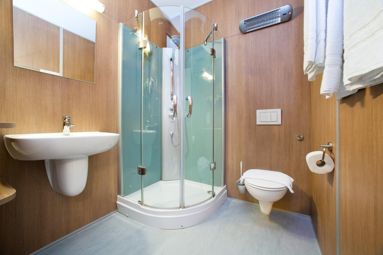 Bathroom, Cleverhotel, Sankt Pölten Land