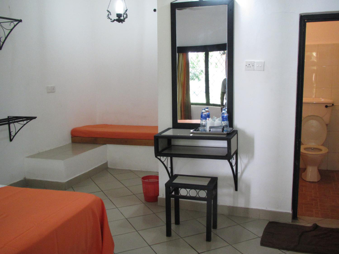 Bedroom 2, Dambuluy Oya Family Park, Dambulla