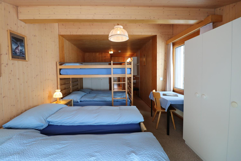 Bedroom 4, Berghotel Distelboden, Obwalden
