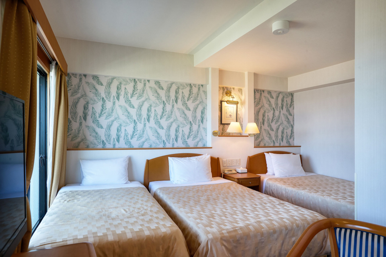 Bedroom 2, Naha Beach Side Hotel, Naha