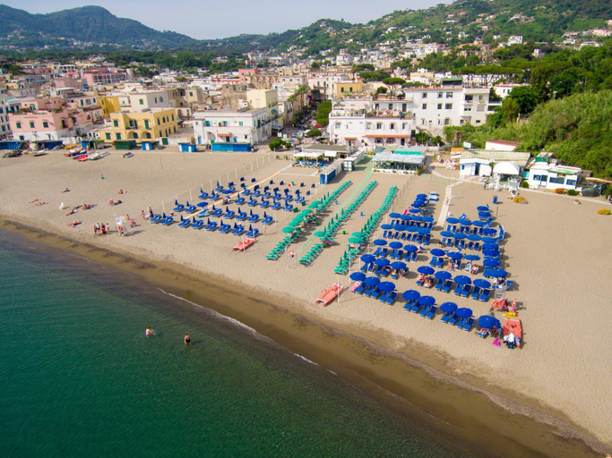 Exterior & Views 2, Hotel La Villarosa, Napoli