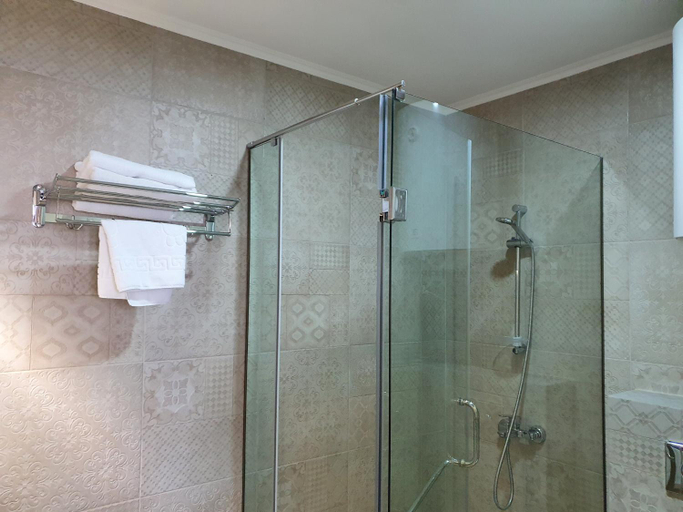 Bathroom 3, The Fresh Wave hotel, Batumi