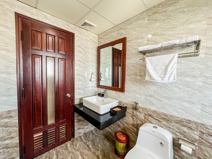 Bathroom 6
