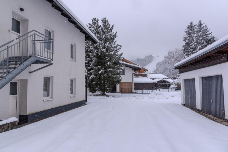 Room 3, Chalet Love the Alps EG Near ski Lift, Zell am See
