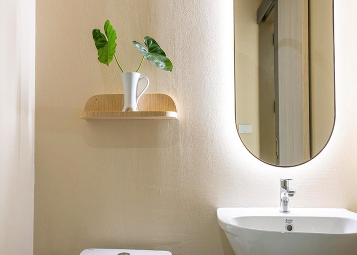Bathroom 8
