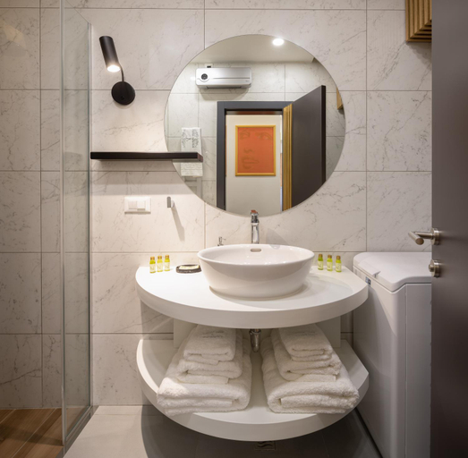 Bathroom 3, Luxury apartment & rooms Aurea, Split