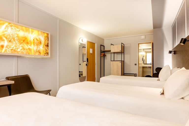 Bedroom 3, Hotel Metropol, Tallinn