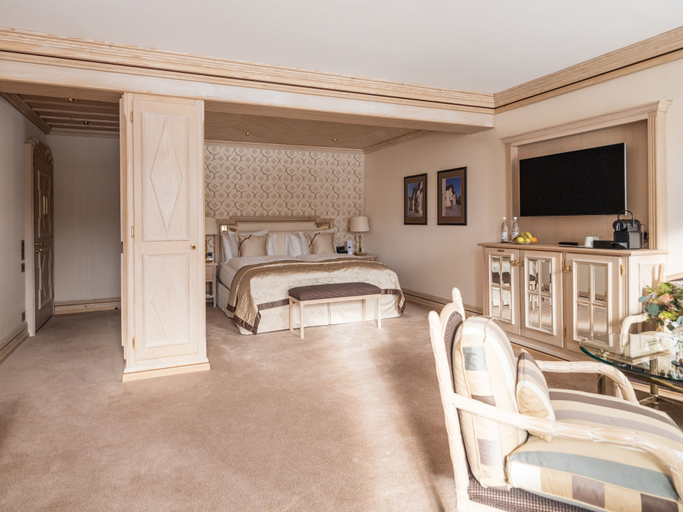 Bedroom 3, Kulm Hotel St. Moritz, Maloja