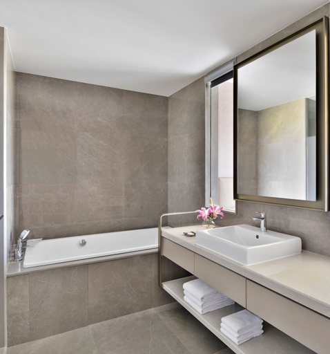Bathroom 4, Courtyard by Marriott Bhopal, Bhopal